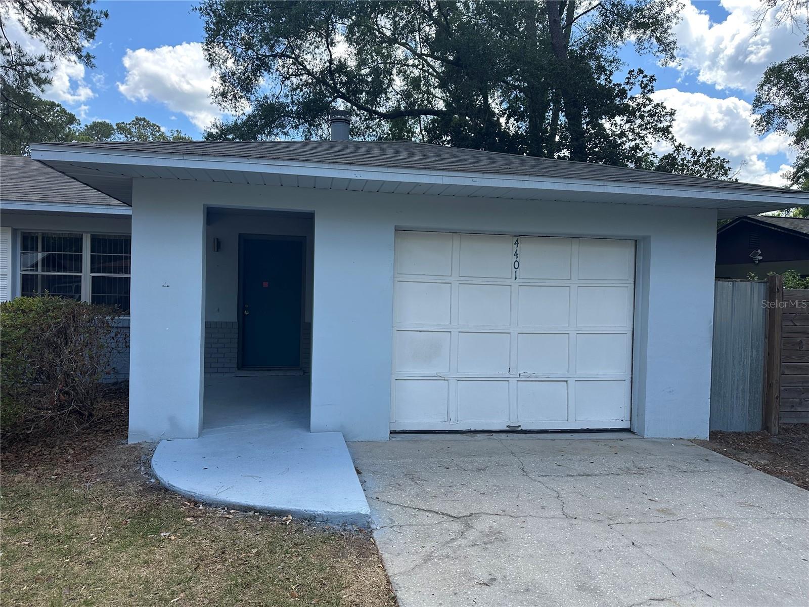 4401 Nw 20th Dr Property Photo 3