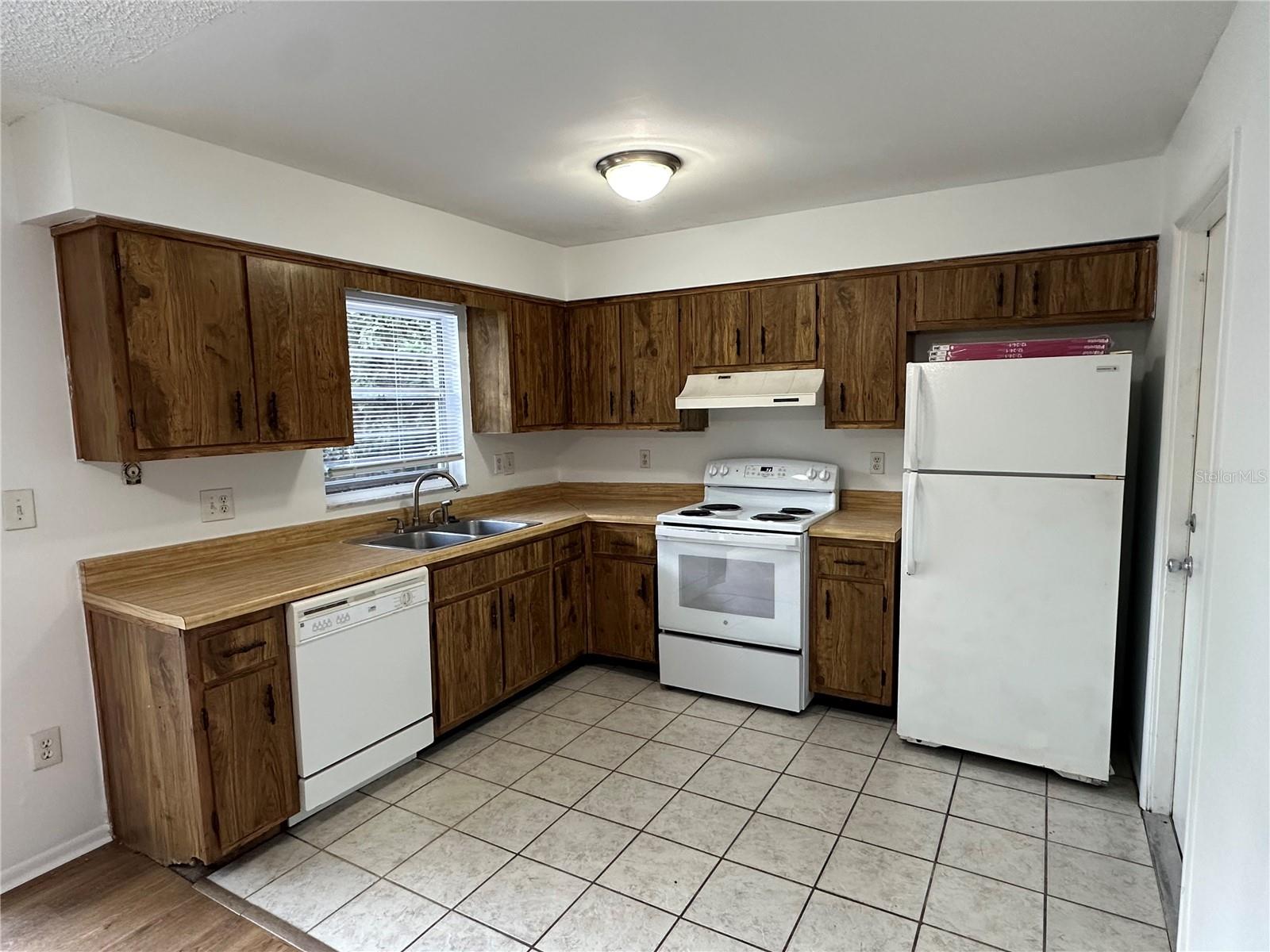 4401 Nw 20th Dr Property Photo 12