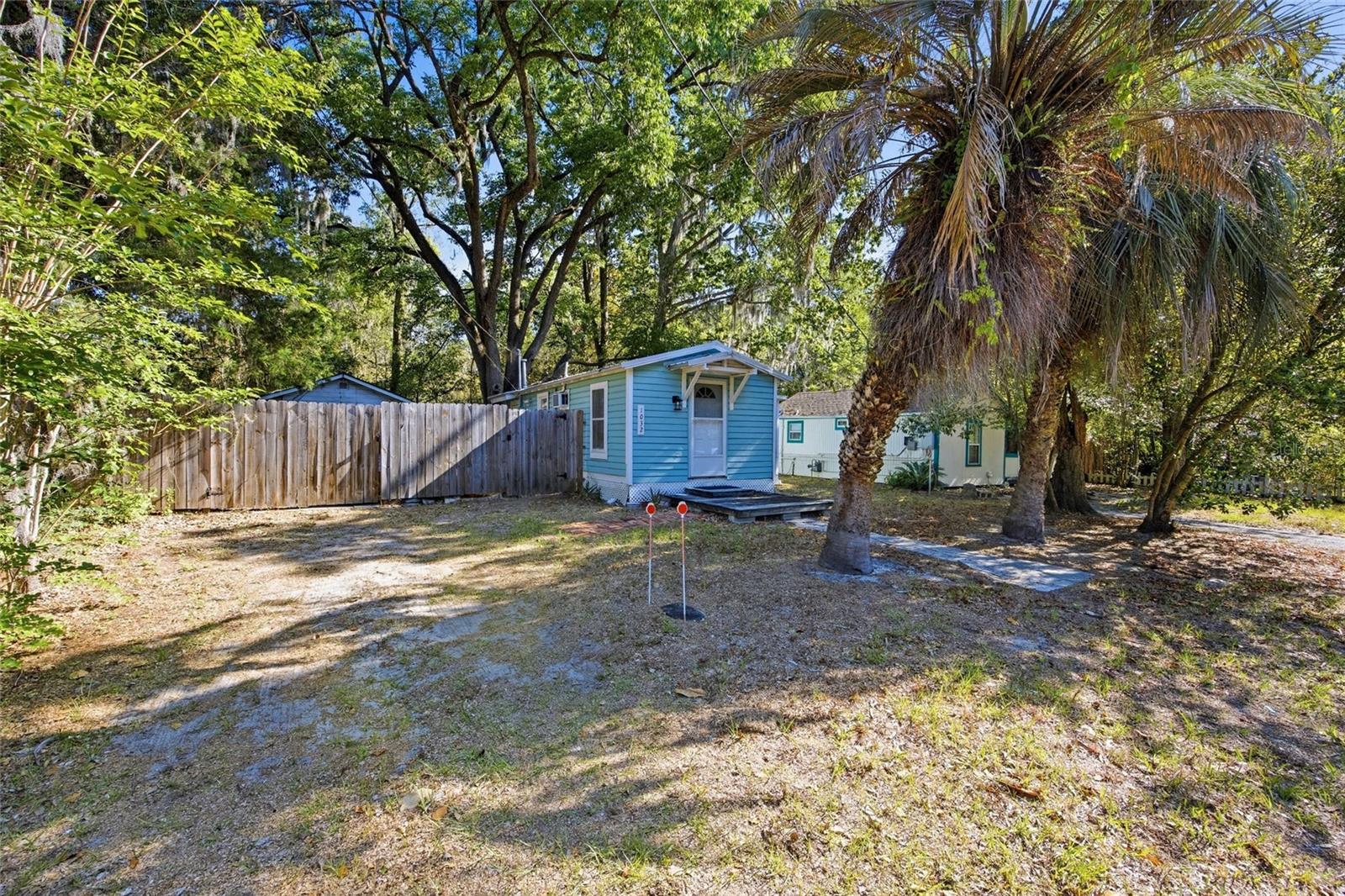 1032 Nw 40th Ave Property Photo 2