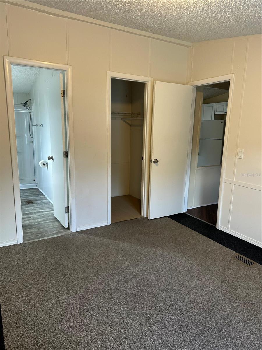 212 Ashley St Property Photo 12