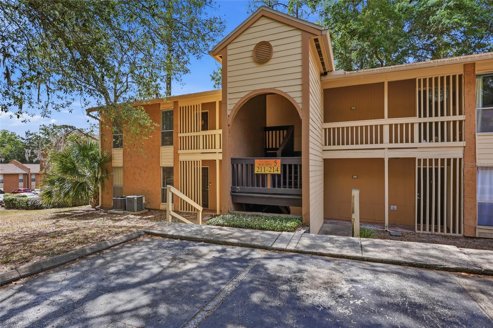 1810 Nw 23rd Blvd #bldg 5, 211 Property Photo 1