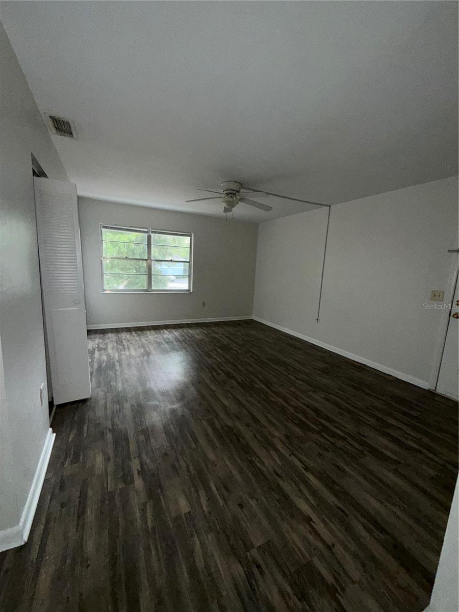 615 Sw 11th Ln #d Property Photo 4