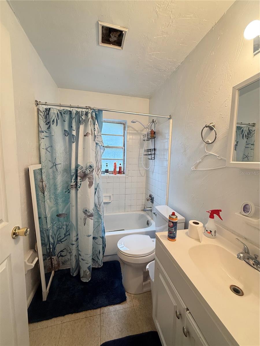 615 Sw 11th Ln #a Property Photo 3