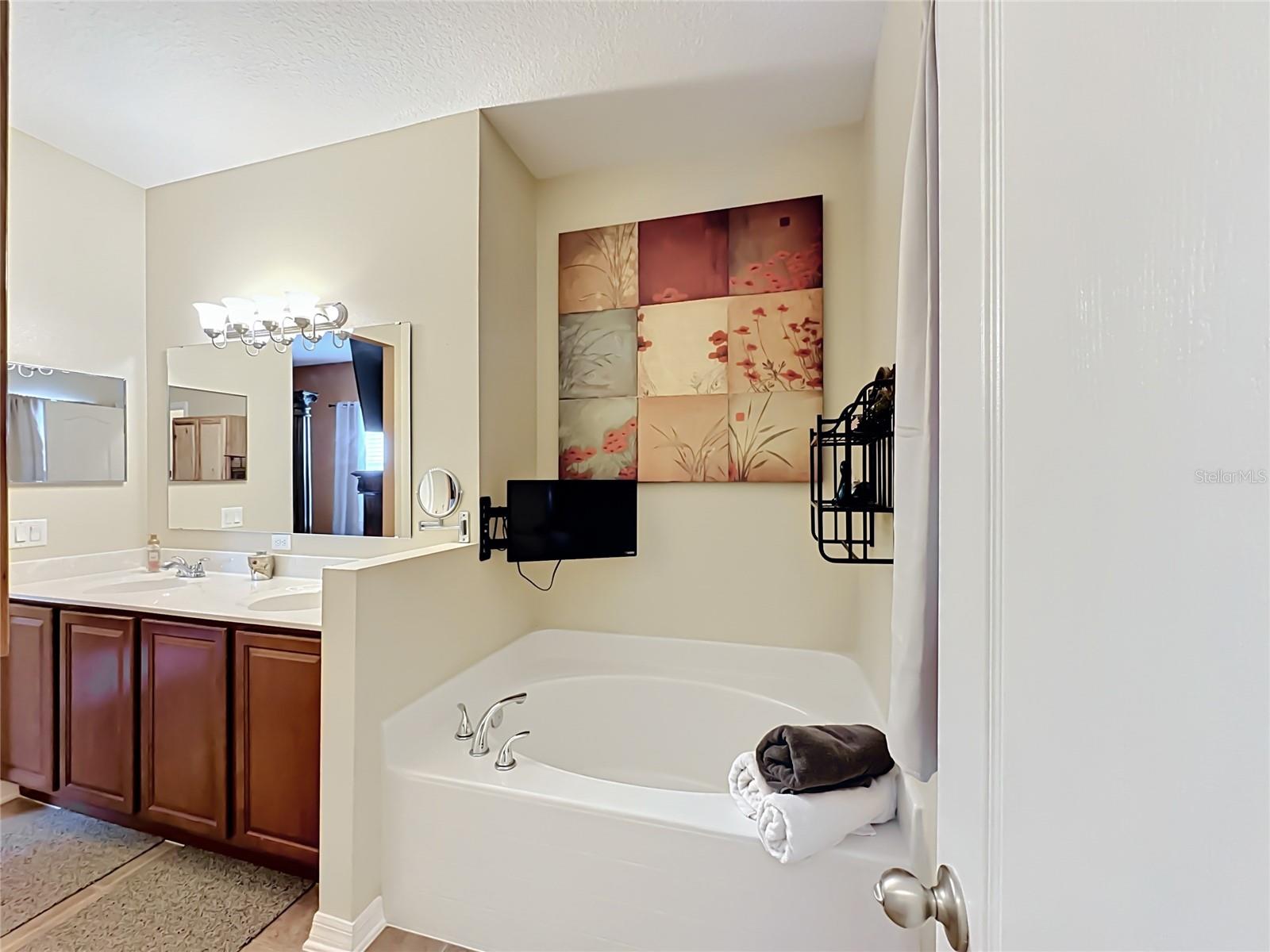 1012 Sw 242nd Ter Property Photo 17