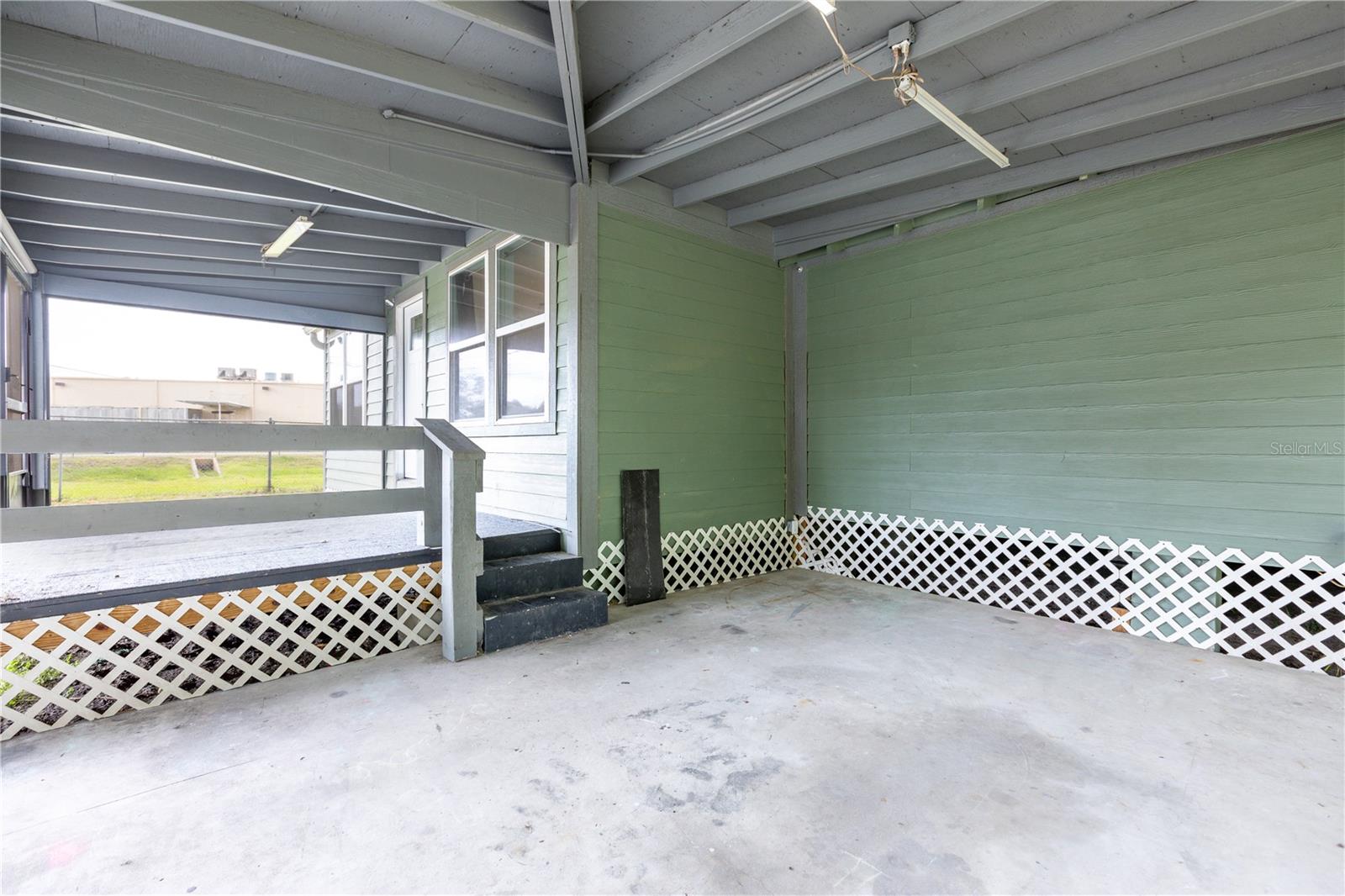 408 S Orange St Property Photo 5