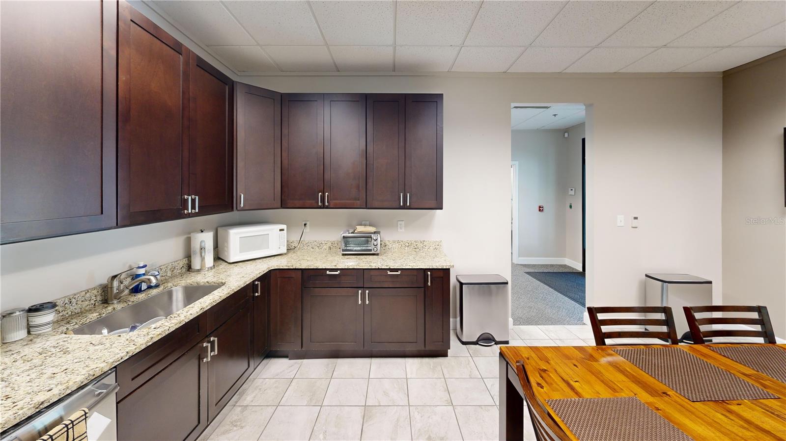 4500 Nw 27th Ave #b-2 Property Photo 34
