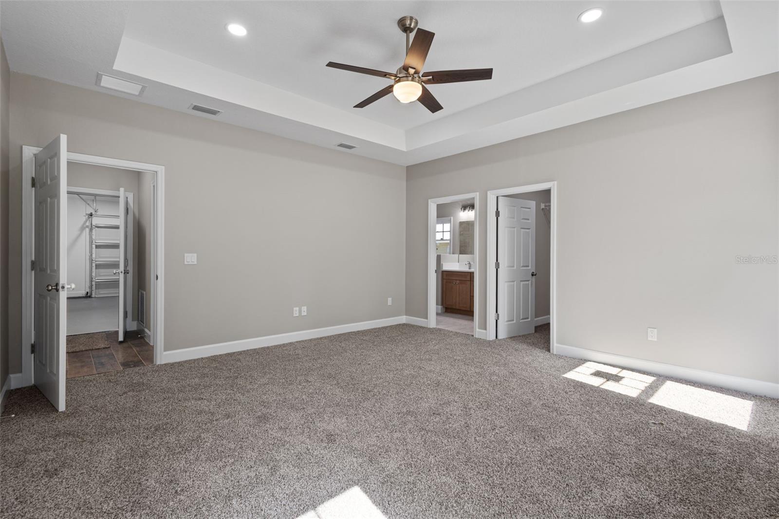 9100 Dorie Dr Property Photo 6