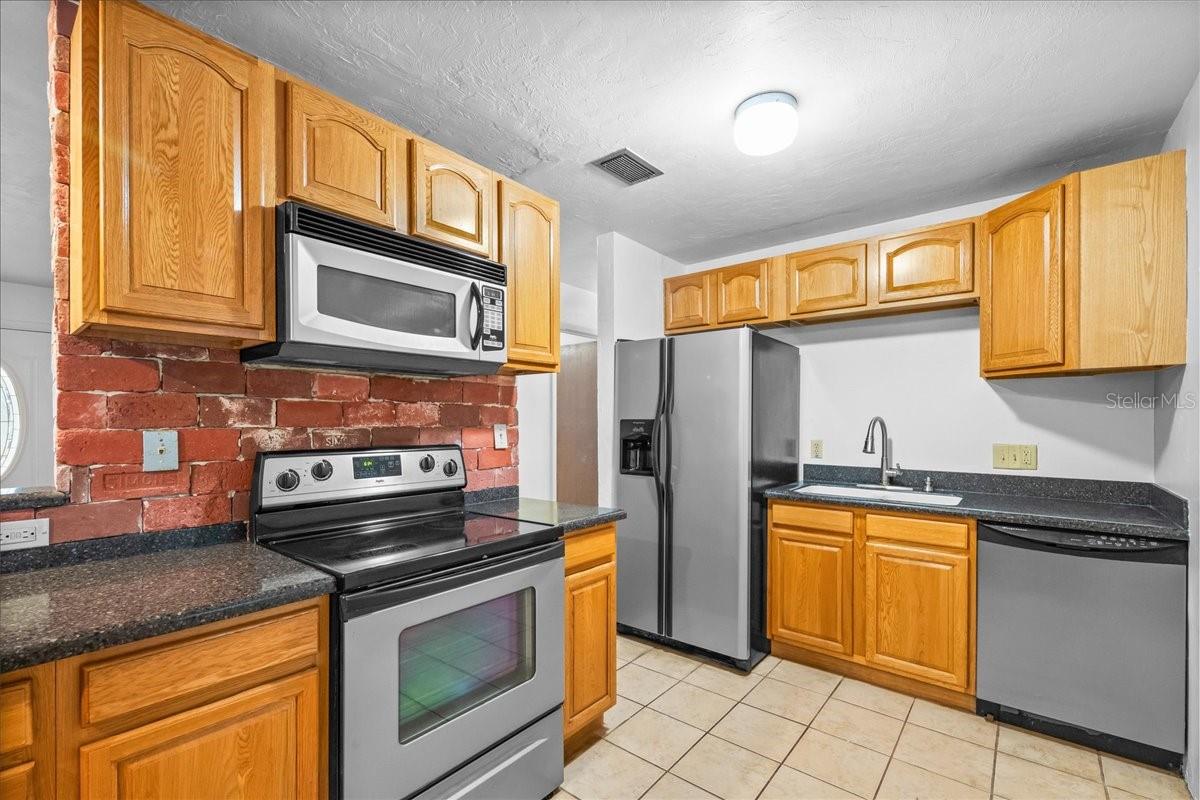 6205 Nw 26th Ter Property Photo 11