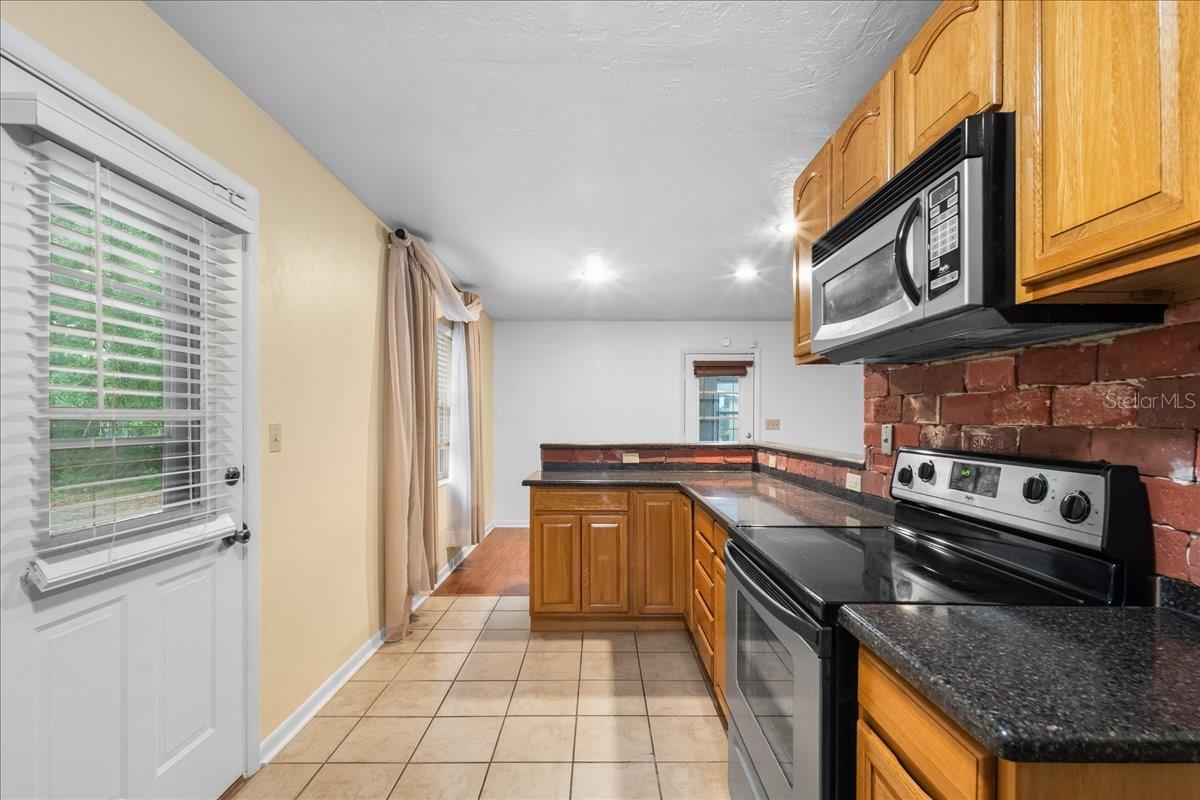 6205 Nw 26th Ter Property Photo 12