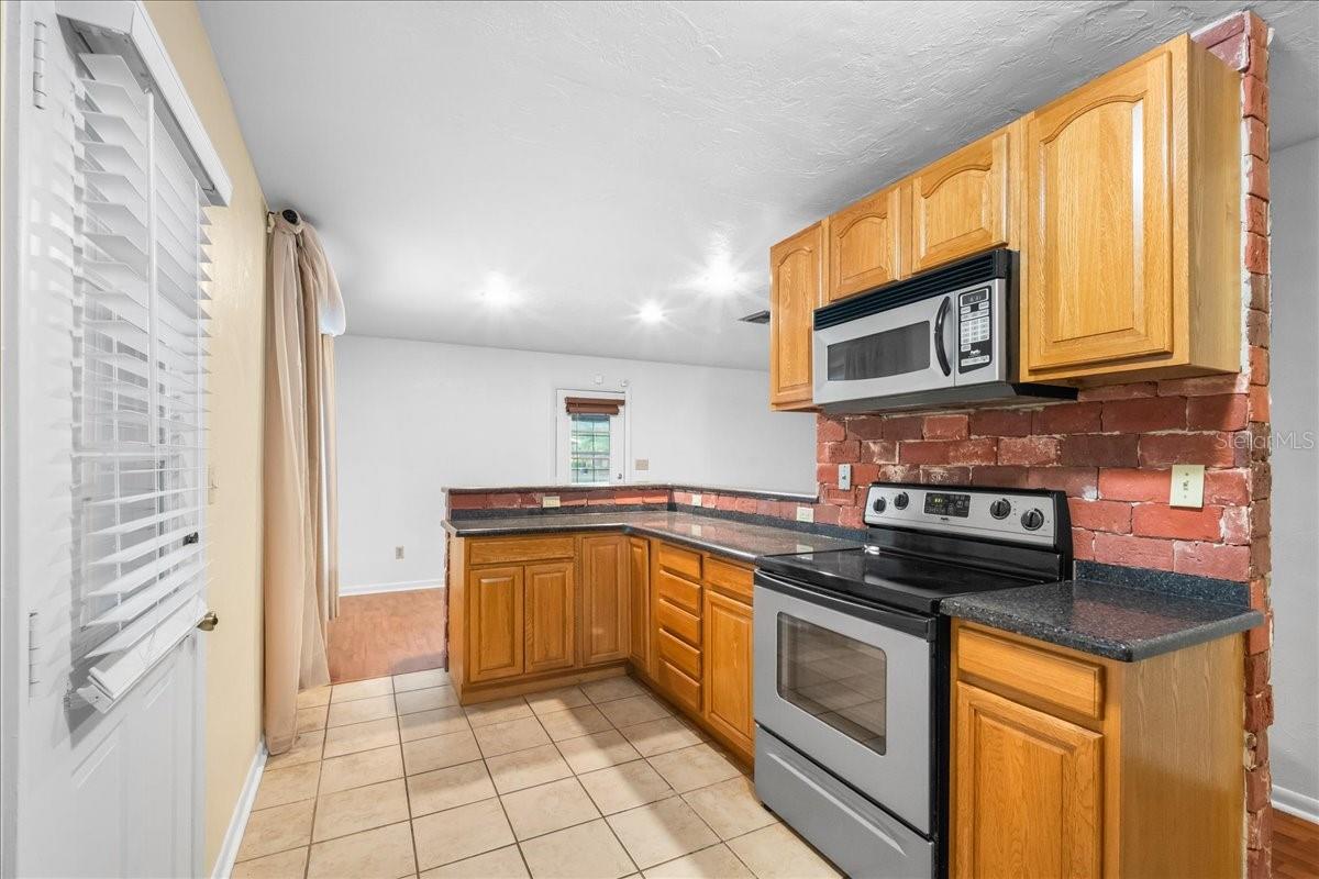 6205 Nw 26th Ter Property Photo 13