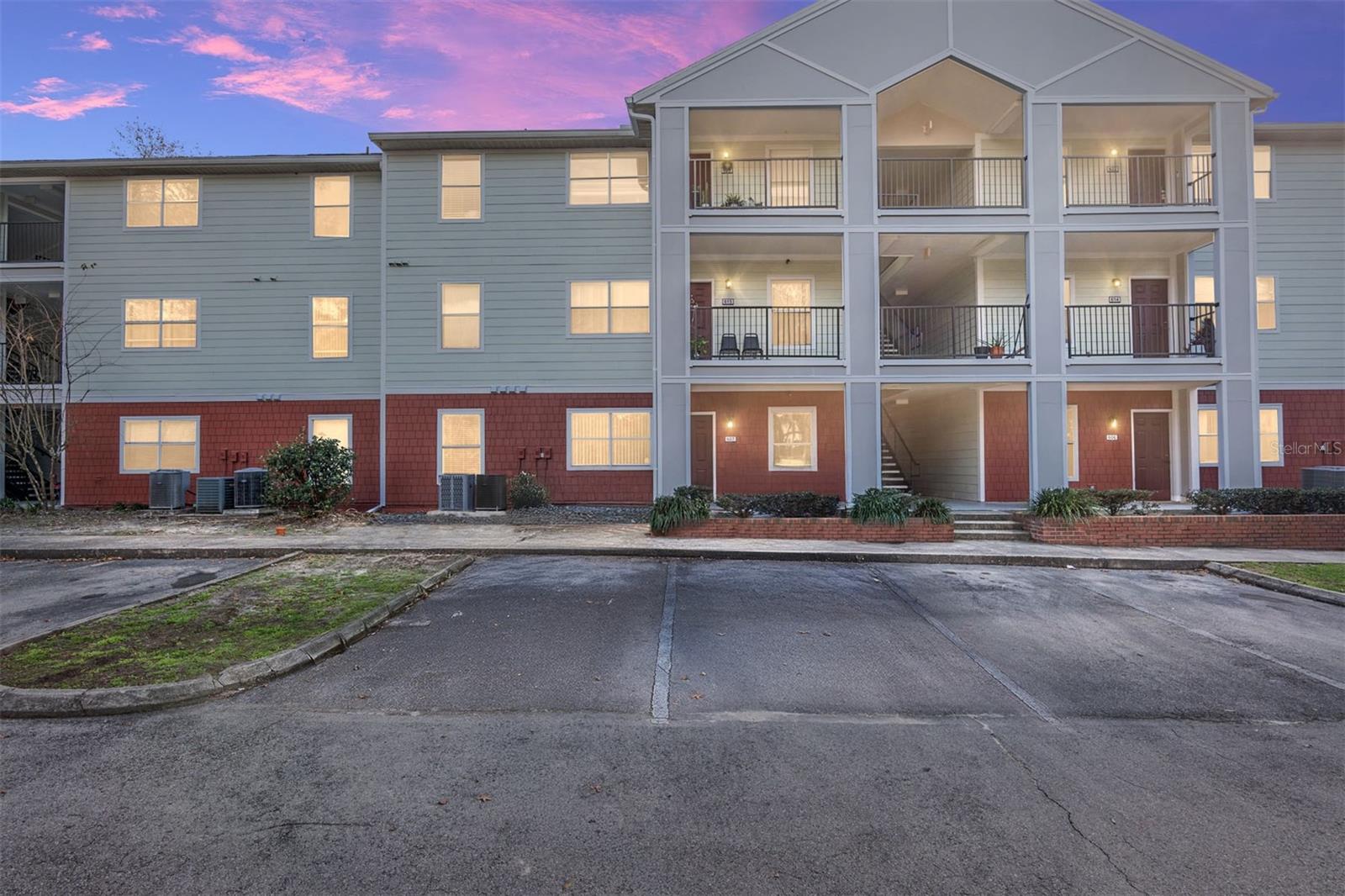 2360 Sw Archer Rd #607 Property Photo 1