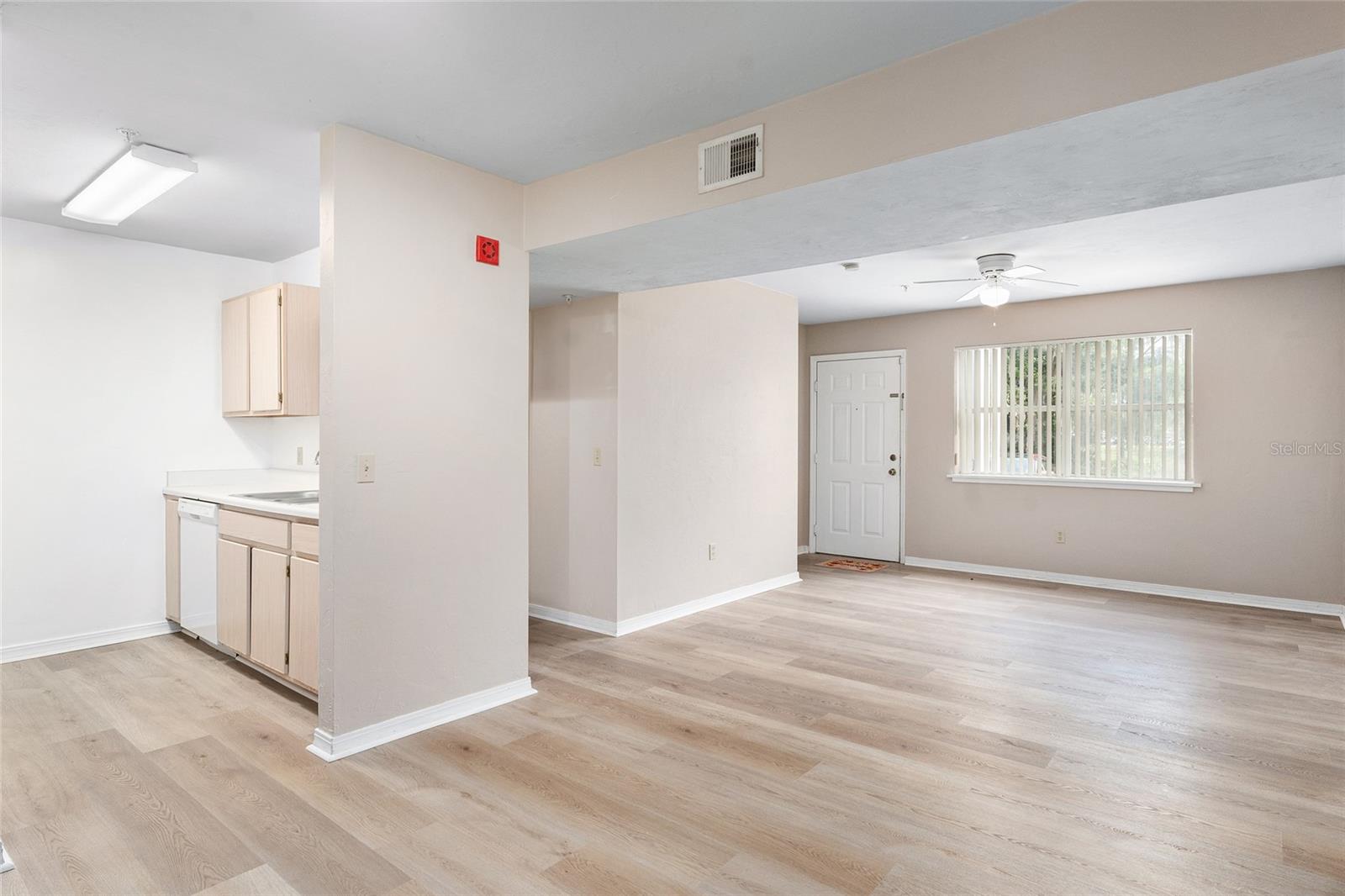 2360 Sw Archer Rd #607 Property Photo 4