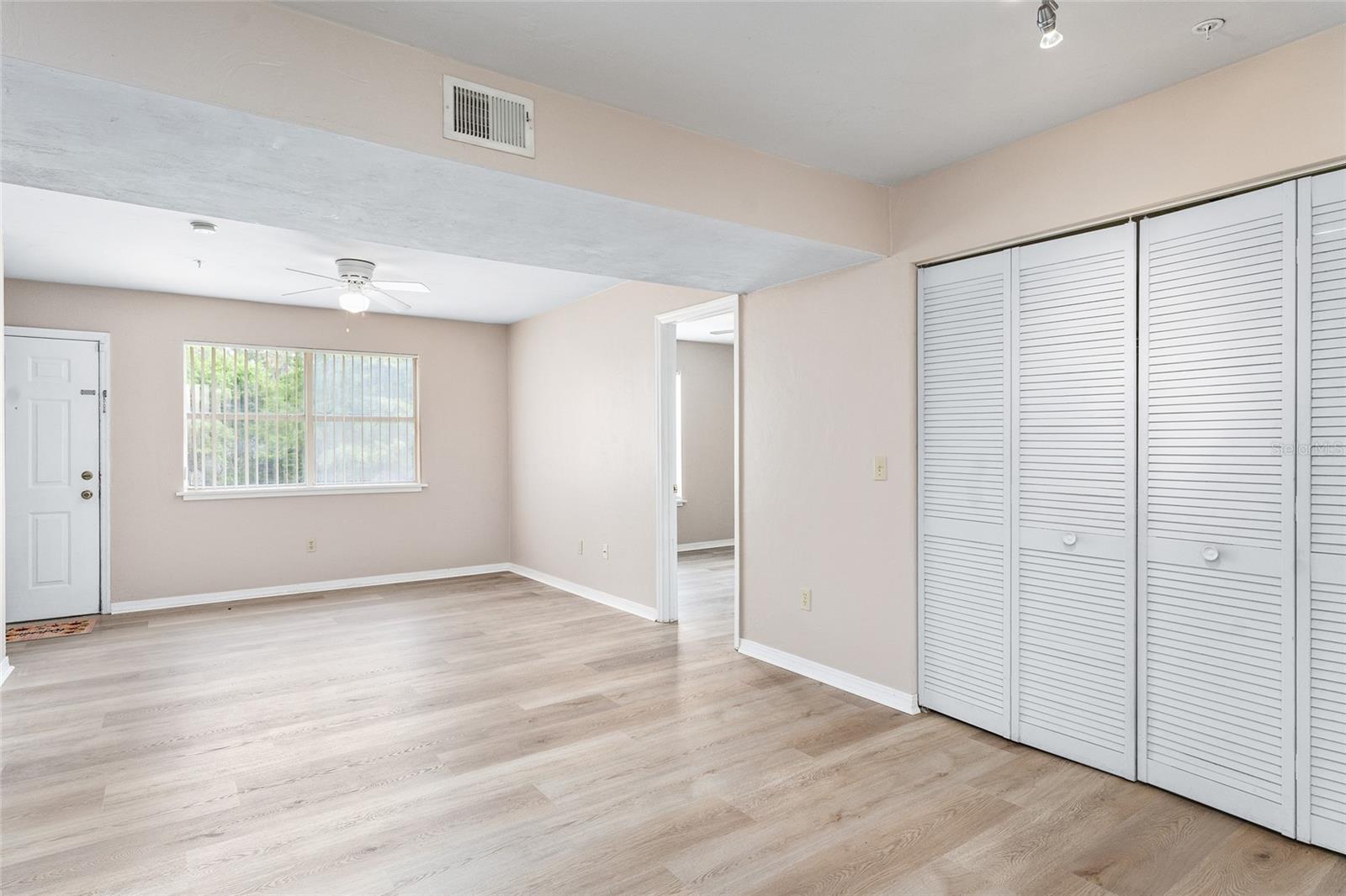 2360 Sw Archer Rd #607 Property Photo 5