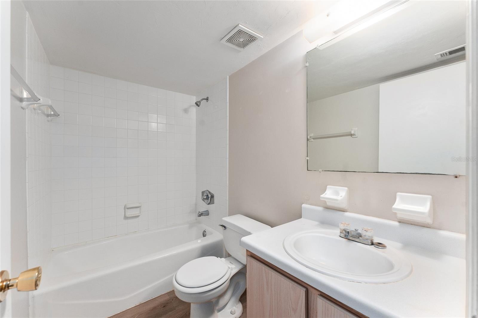 2360 Sw Archer Rd #607 Property Photo 17