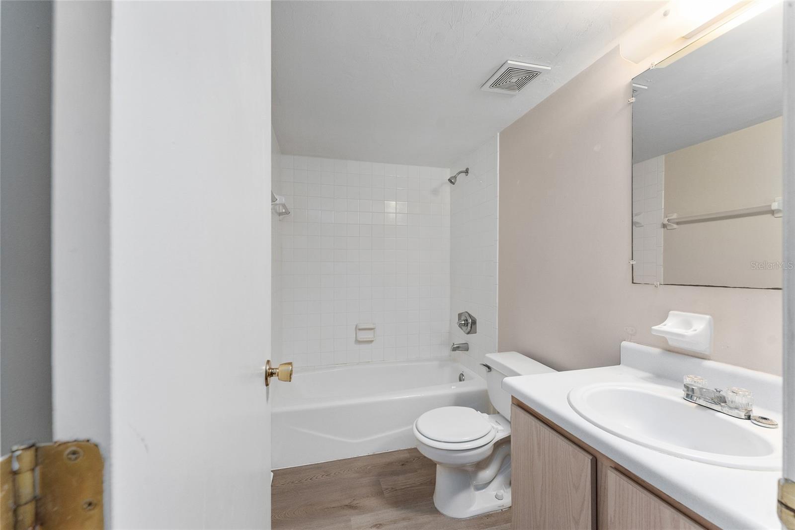 2360 Sw Archer Rd #607 Property Photo 18