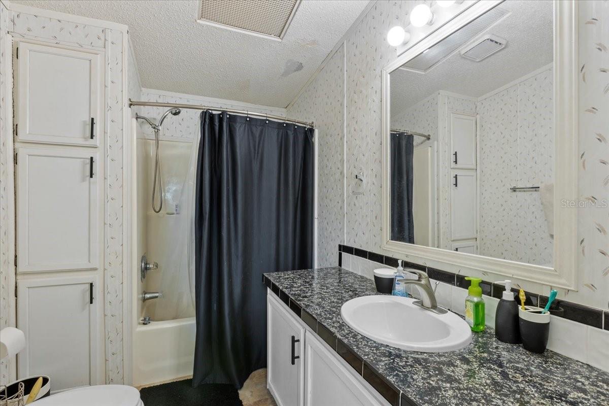 9859 Nw 38th Ter Property Photo 33