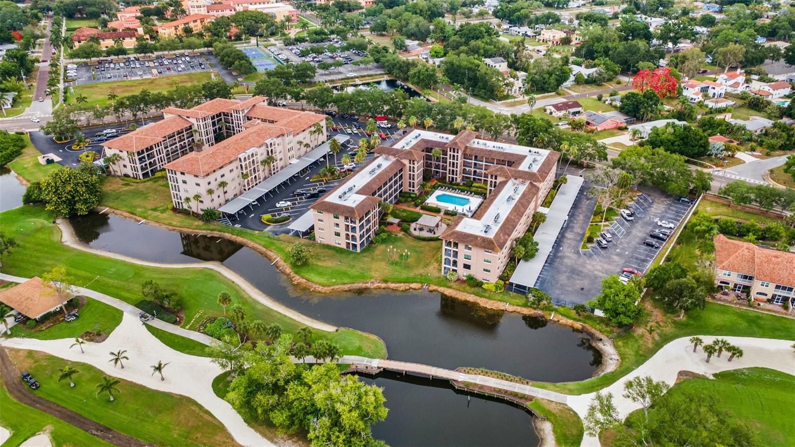 6100 Gulfport Blvd S #402 Property Photo 24