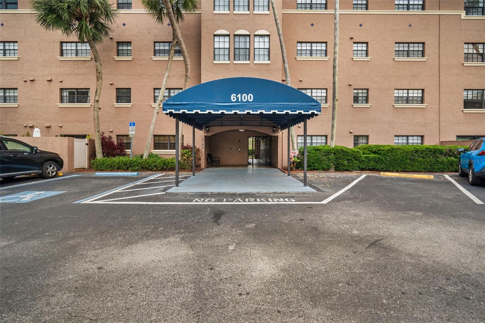 6100 Gulfport Blvd S #402 Property Photo 28