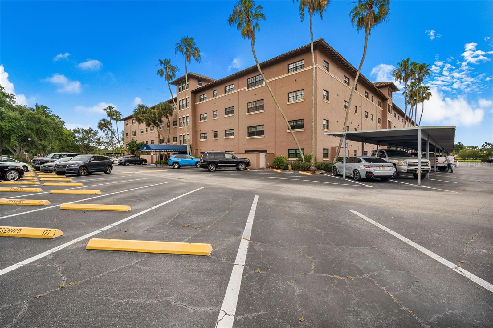 6100 Gulfport Blvd S #402 Property Photo 31