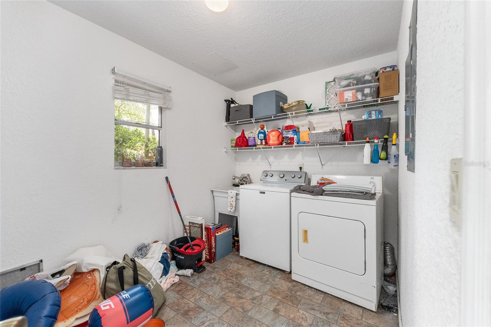 3025 W University Ave Property Photo 30