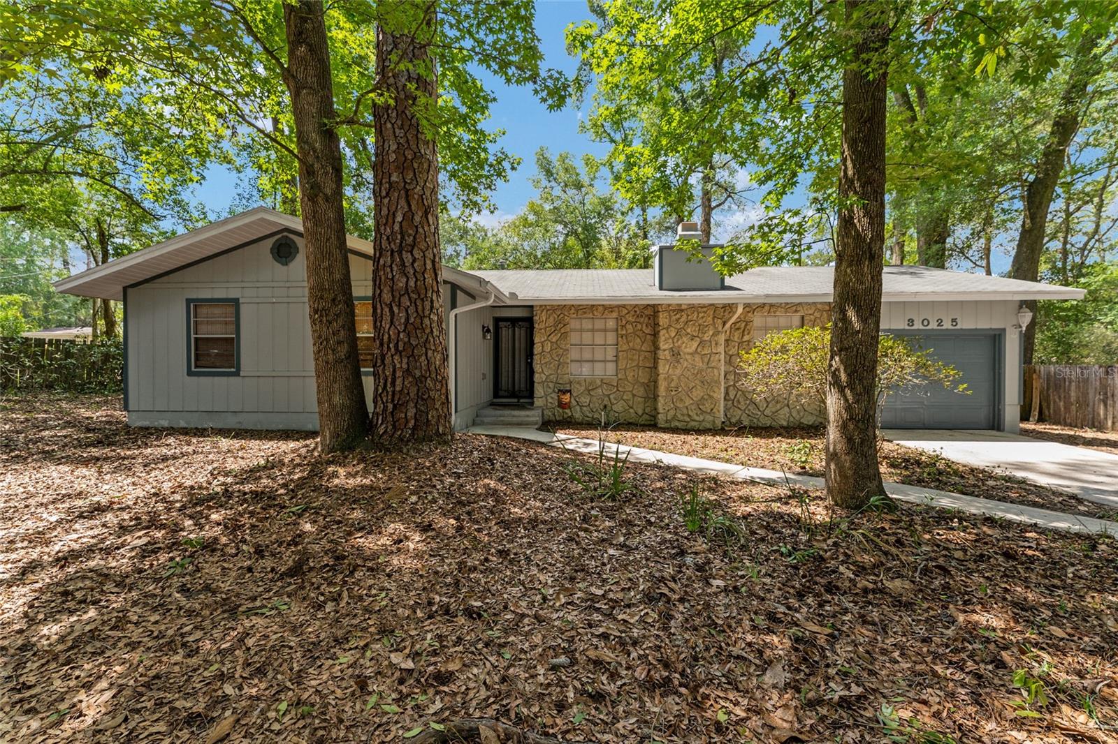 3025 W University Ave Property Photo 48