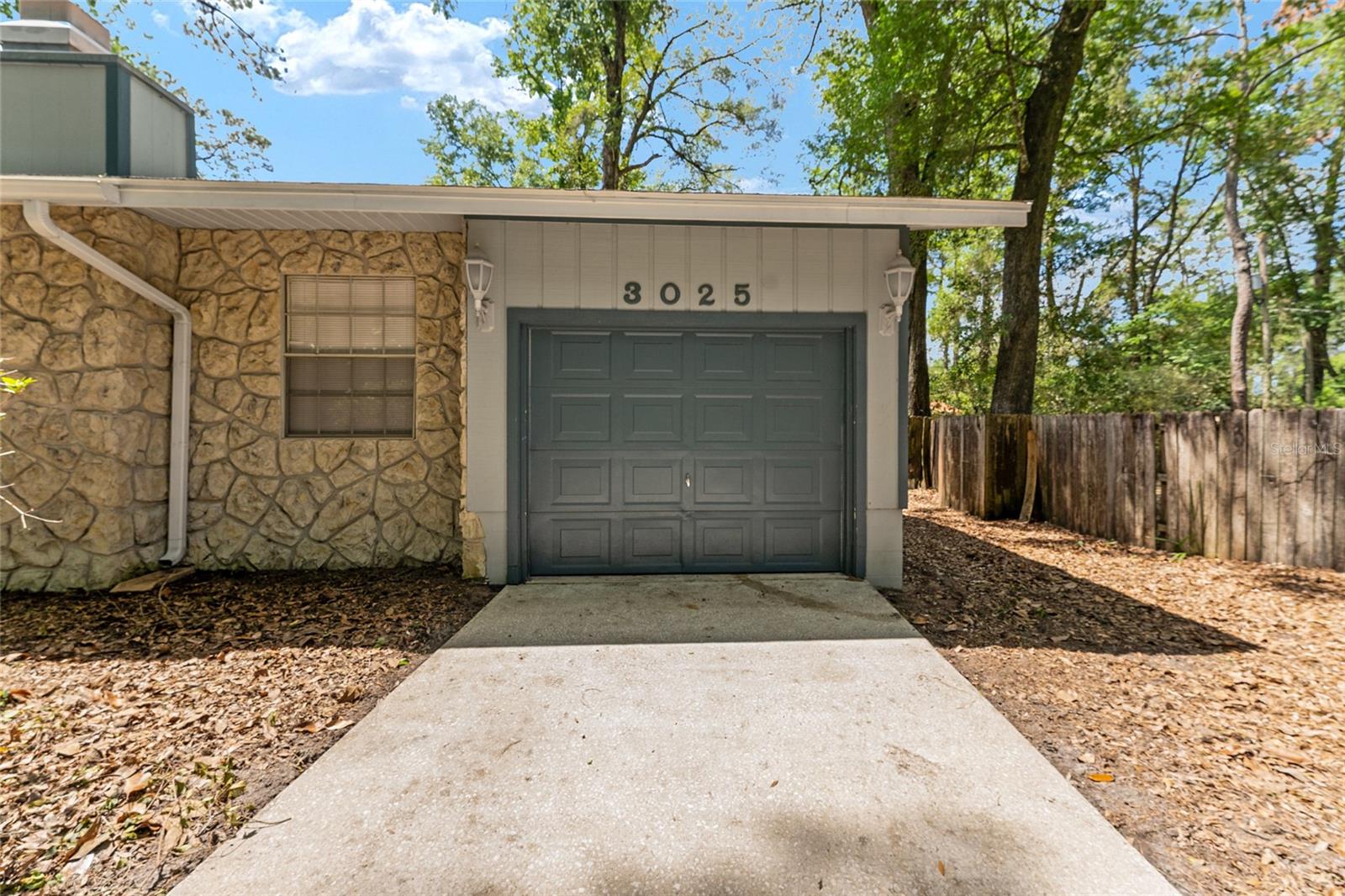 3025 W University Ave Property Photo 50