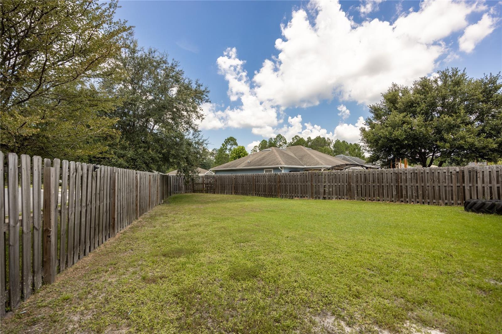 1608 Ne 45th Pl Property Photo 26