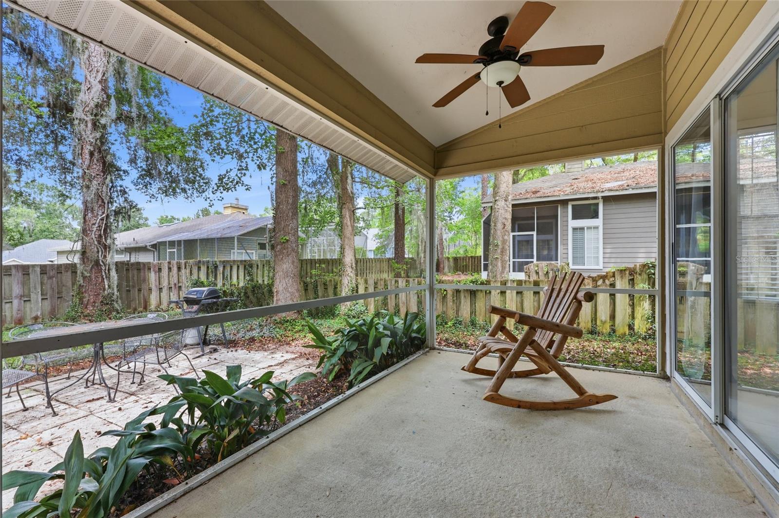 1736 Nw 16th Pl Property Photo 19