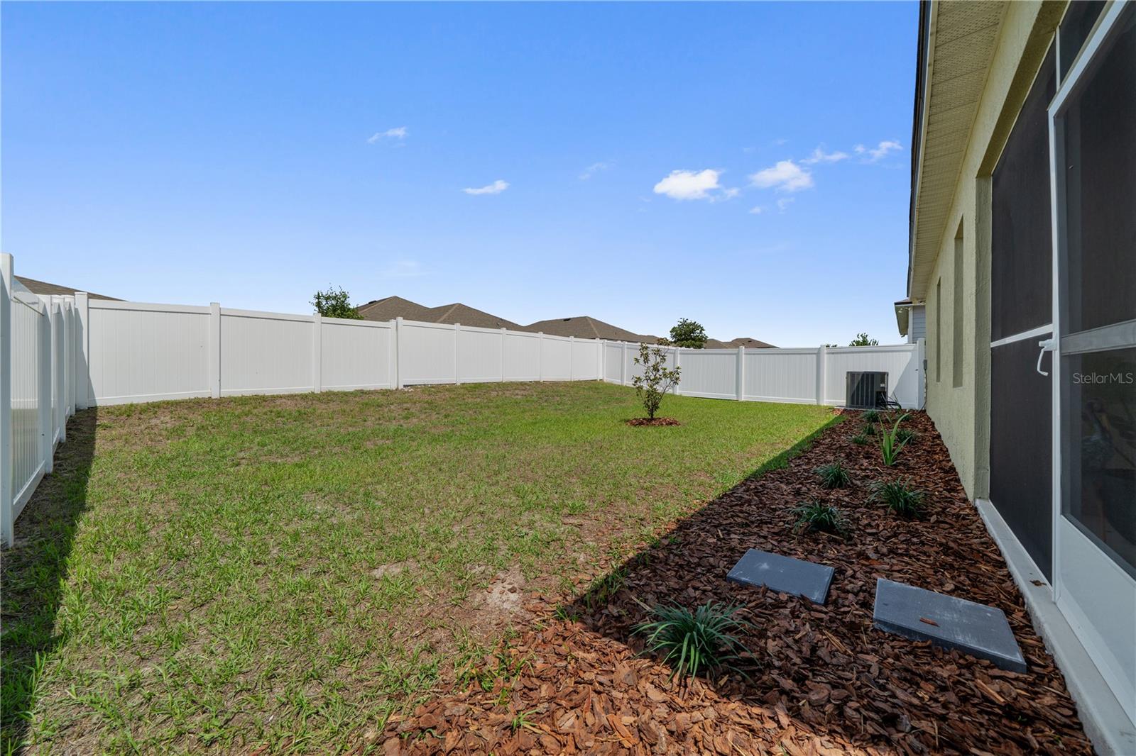 880 Nw 251st Dr Property Photo 36