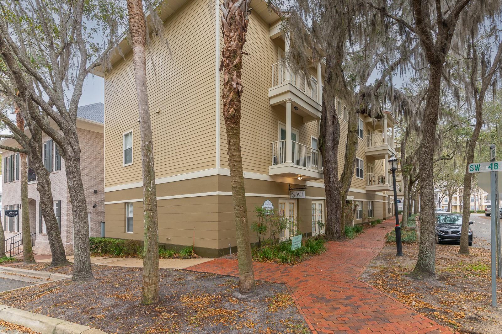 4850 Sw 91st Ter #301 Property Photo 1