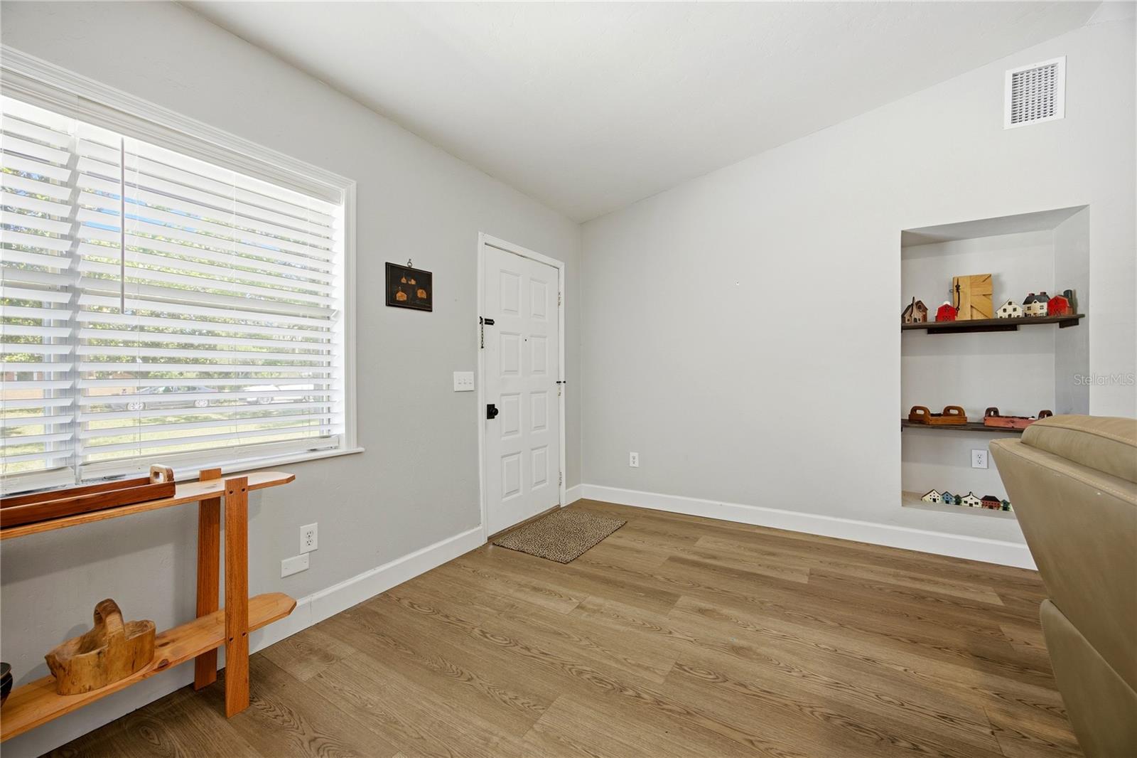926 Woodlawn St Property Photo 19