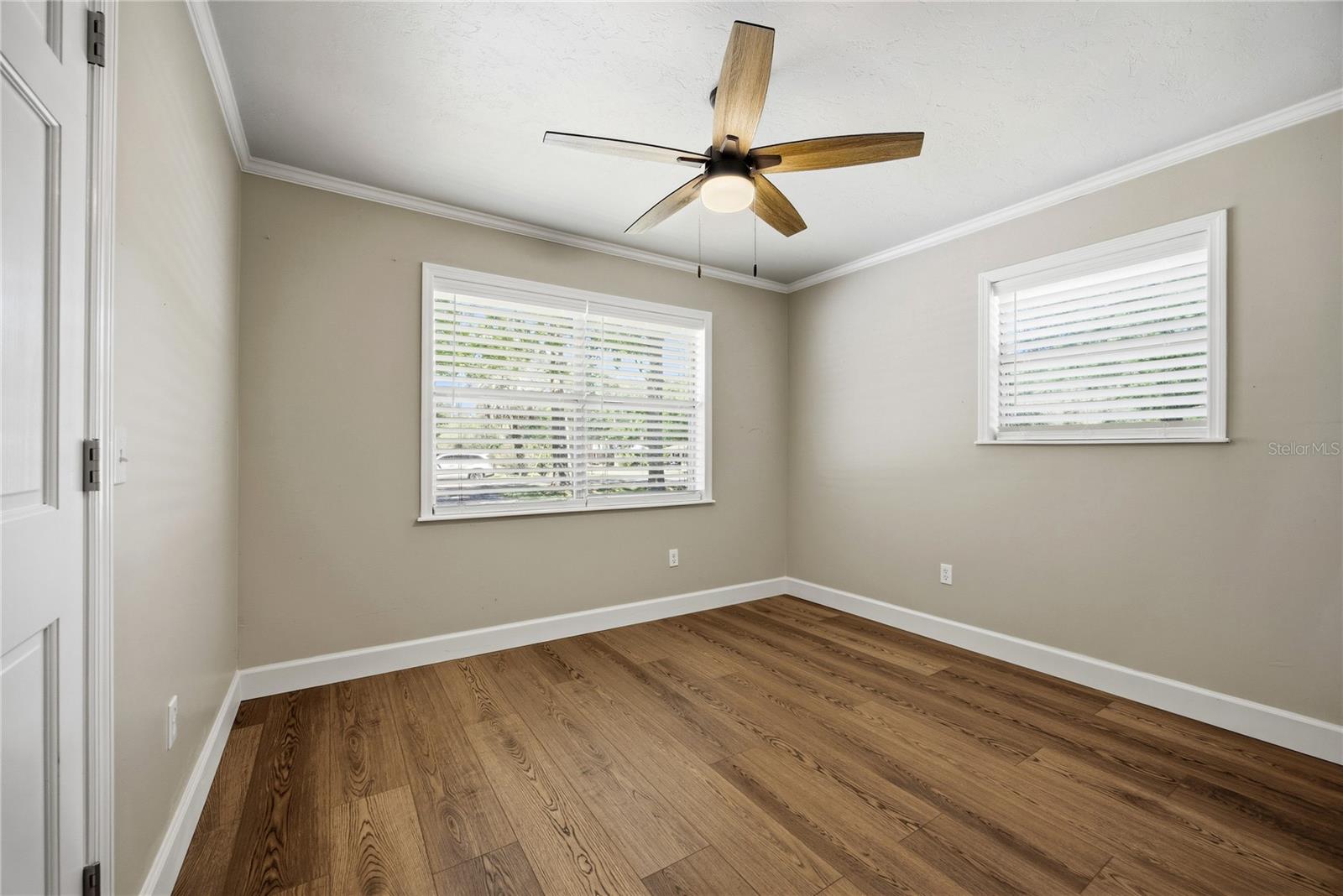 926 Woodlawn St Property Photo 24
