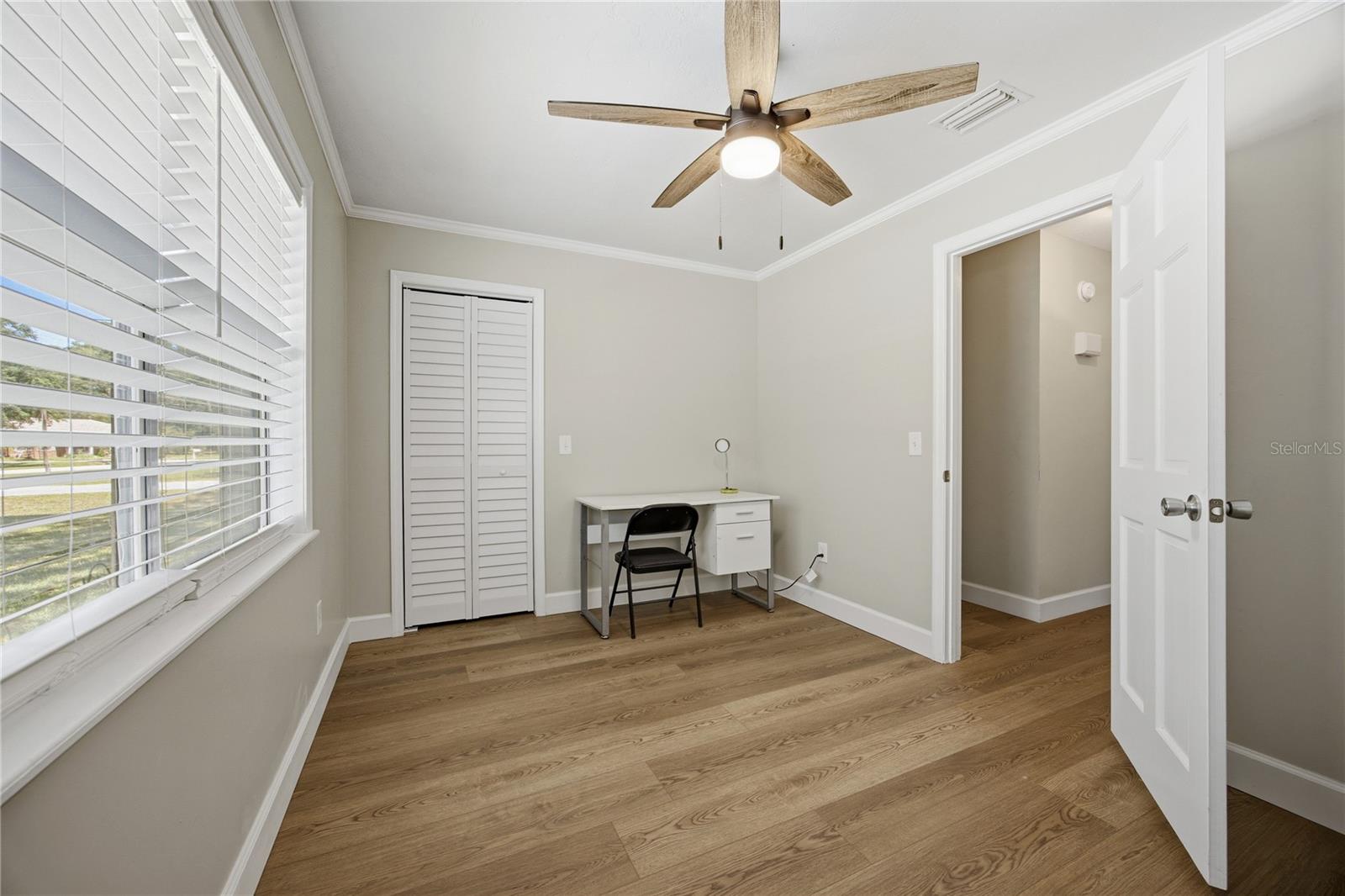926 Woodlawn St Property Photo 26