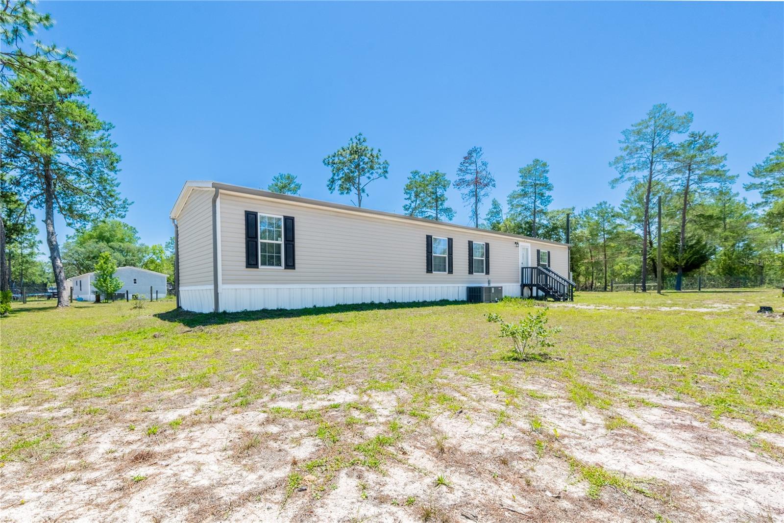 191 Ne 136th Ct Property Photo 3