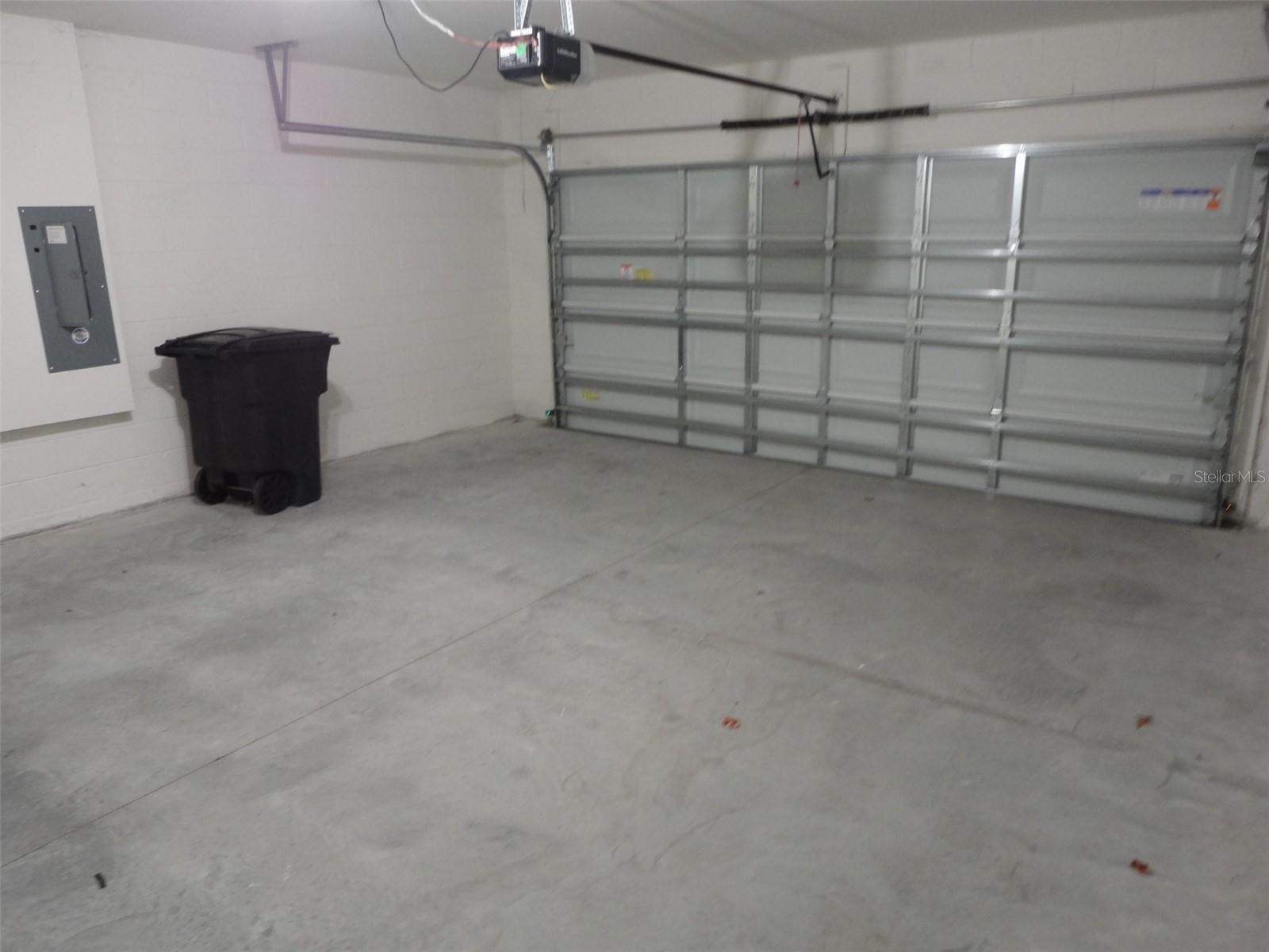 216 Hickory Crse Property Photo 21
