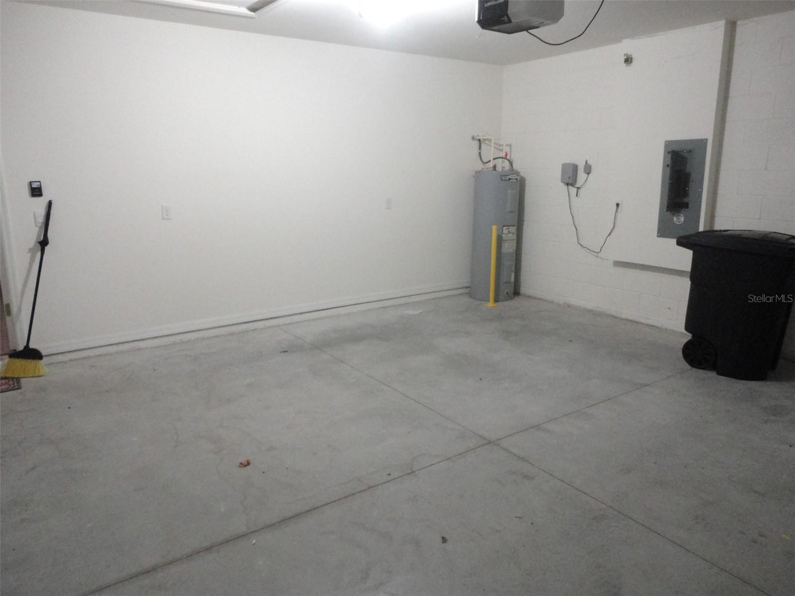 216 Hickory Crse Property Photo 22