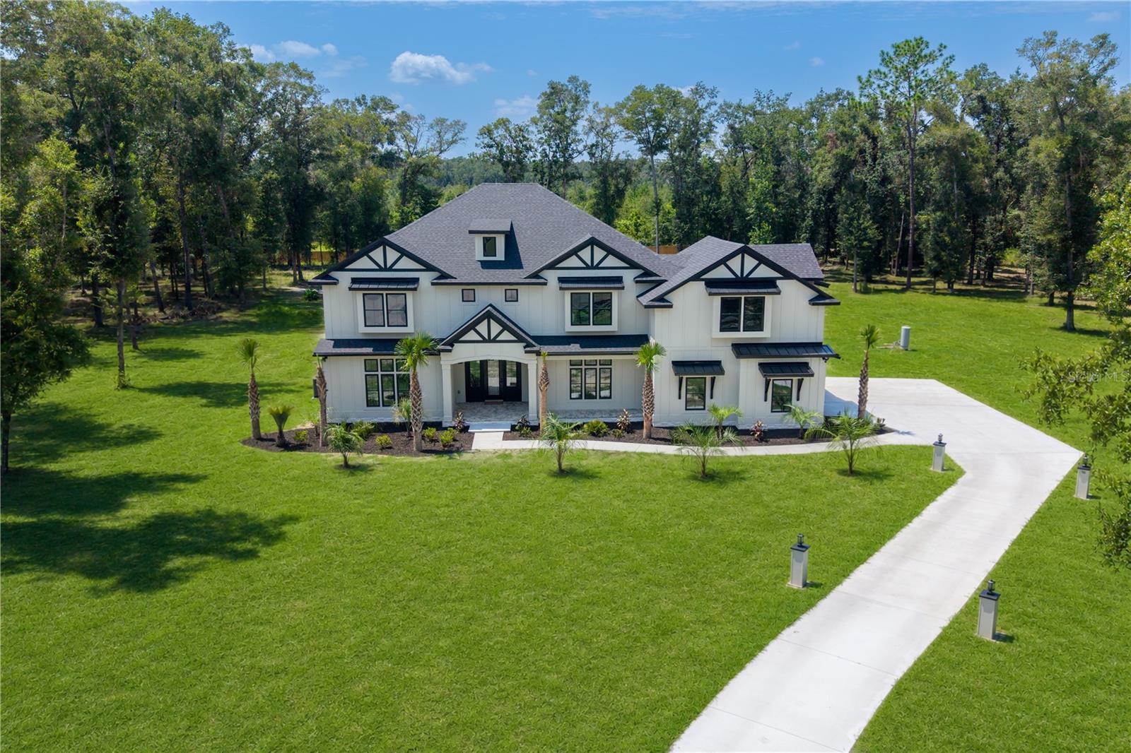 285 SW HERMITAGE GLN