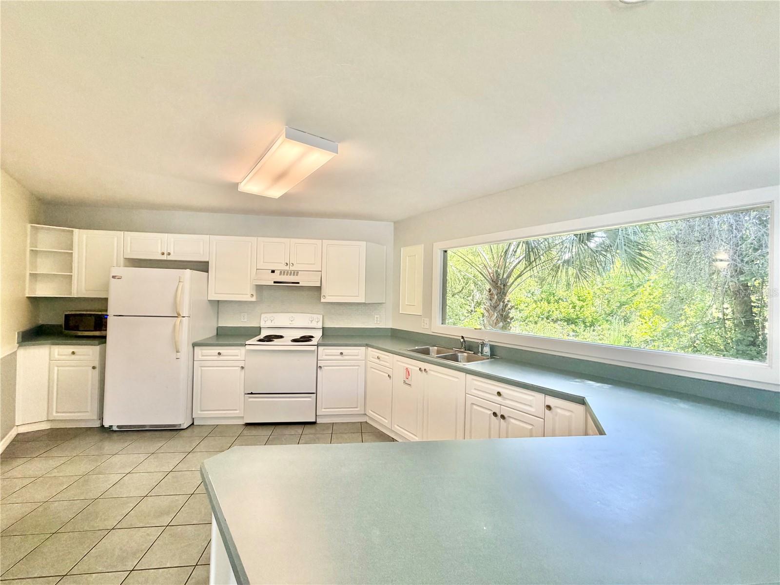 7090 Nw 52nd Ter Property Photo 43