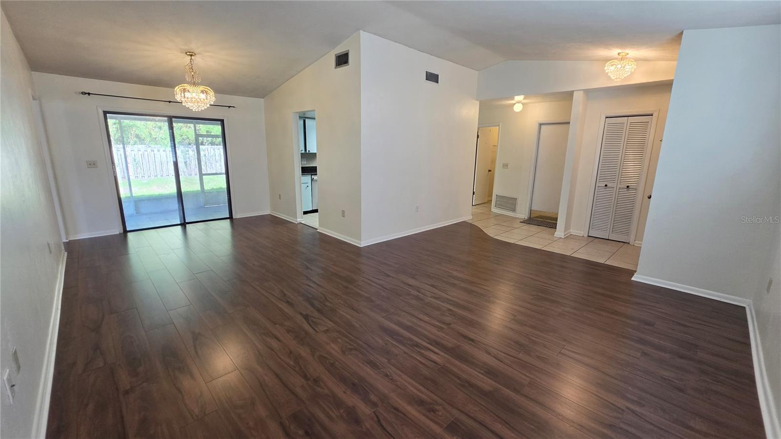 1624 Sw 77th Ter Property Photo 4