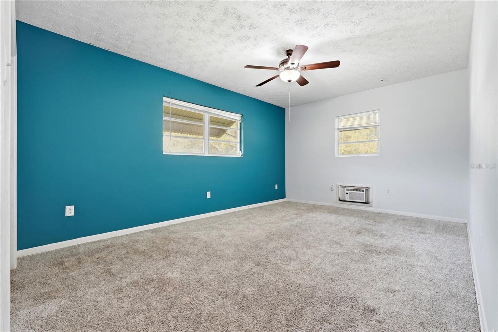 665 Se Heron St Property Photo 17