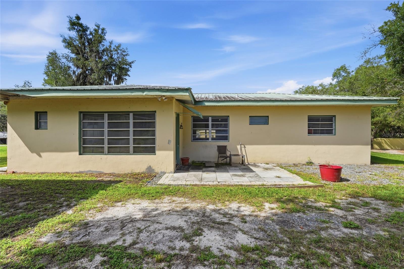 665 Se Heron St Property Photo 27