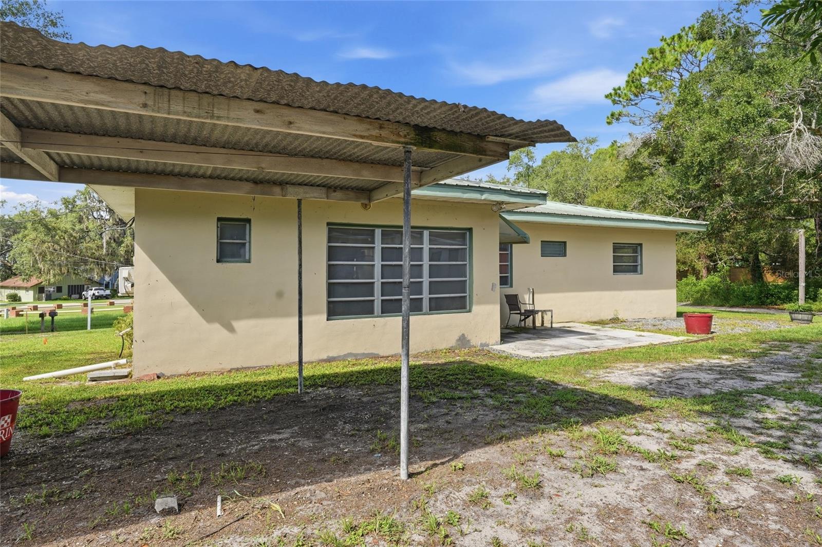 665 Se Heron St Property Photo 29