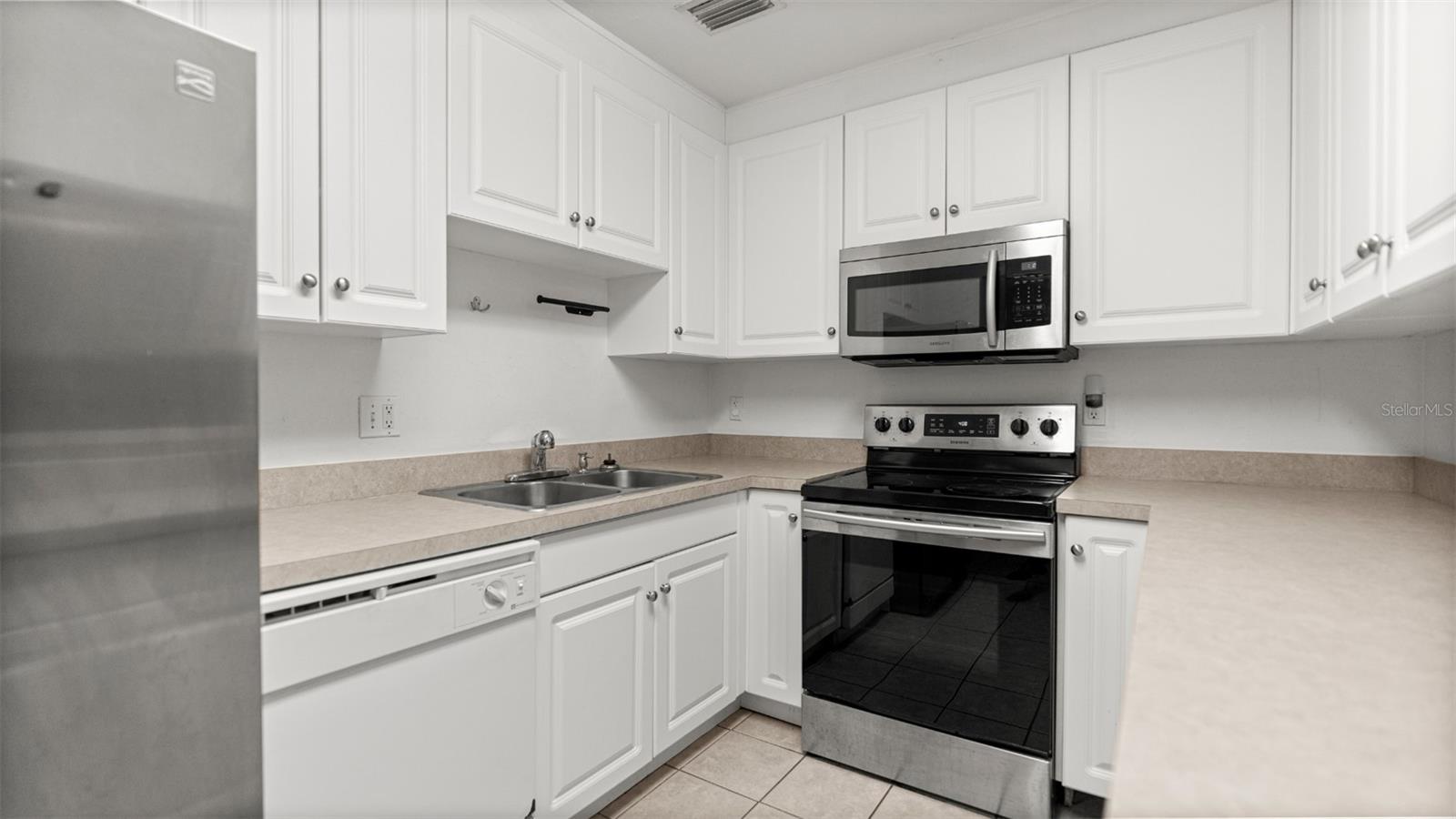 501 Sw 75th St #b5 Property Photo 10