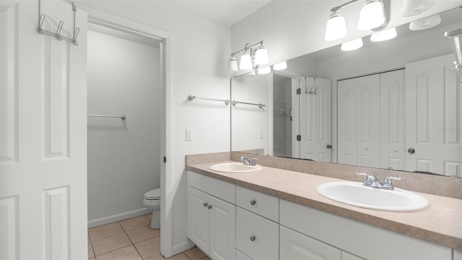 501 Sw 75th St #b5 Property Photo 16