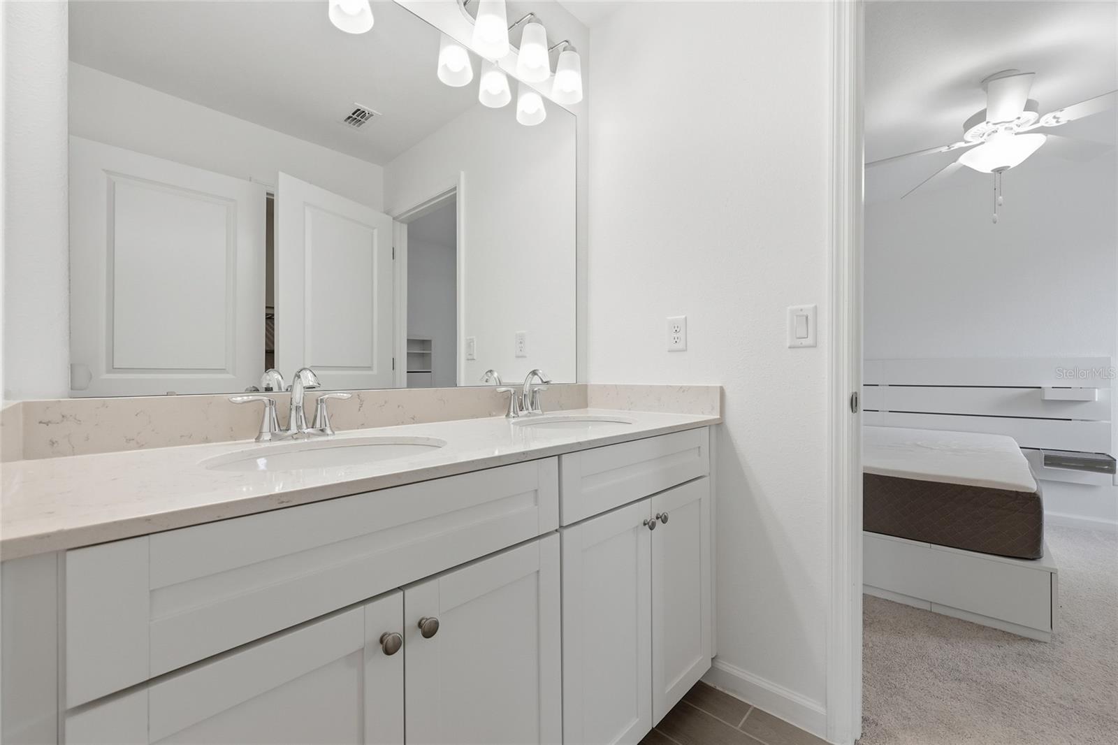 2208 Nw 89th Way Property Photo 28