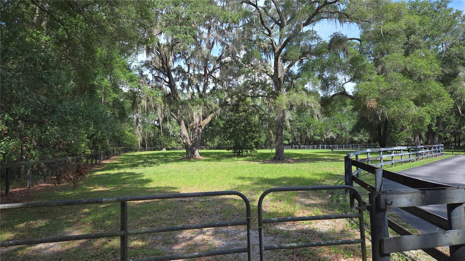 1025 Nw 150th Ave Property Photo 3
