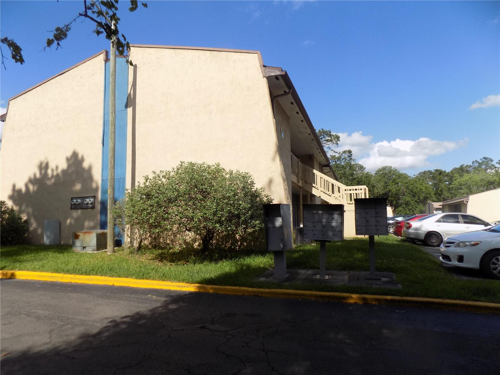 2811 Sw Archer Rd #x 201 Property Photo 3