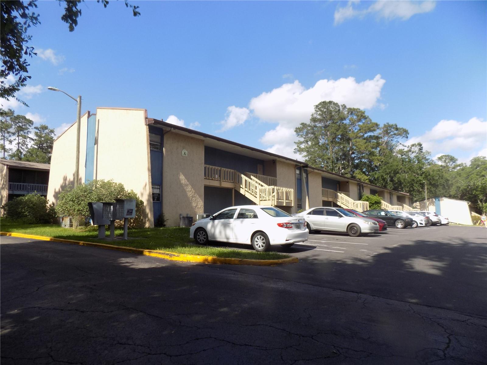 2811 Sw Archer Rd #x 201 Property Photo 4