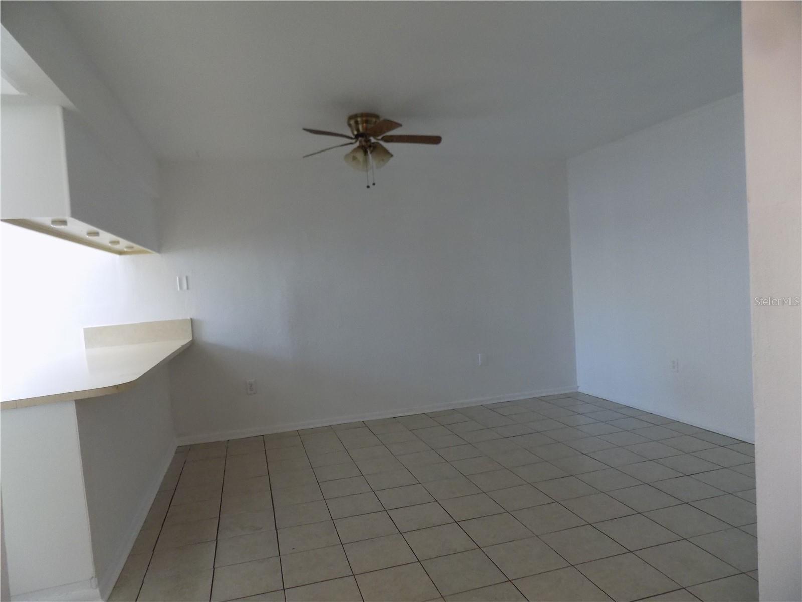 2811 Sw Archer Rd #x 201 Property Photo 9