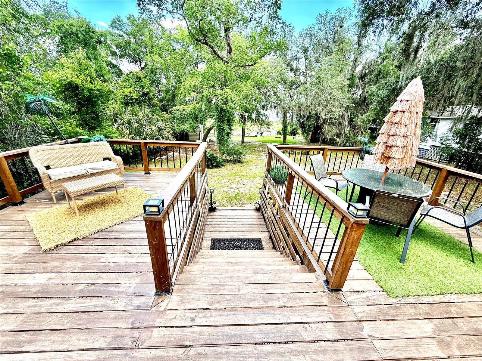208 Ashley St Property Photo 22